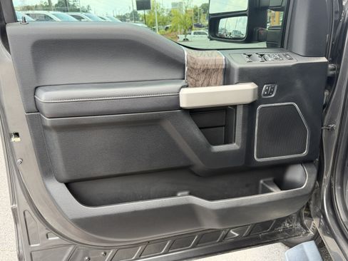Used 2017 Ford F350 Lariat w/ Lariat Ultimate Package AWD/4WD image 14