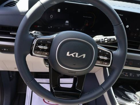 New 2026 Kia Carnival SX FWD image 22