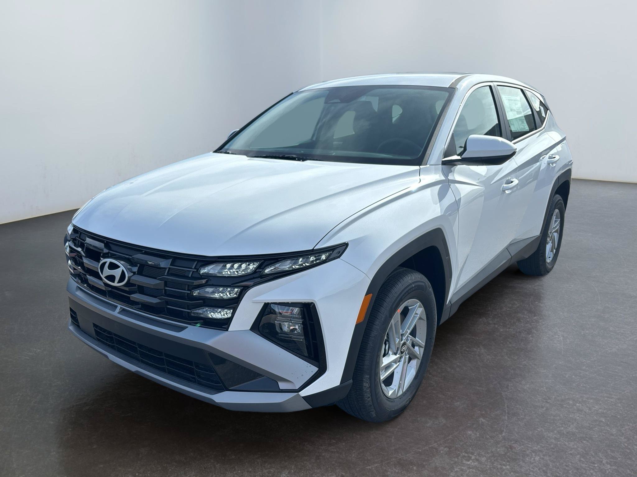 New 2026 Hyundai Tucson SE AWD/4WD image 1