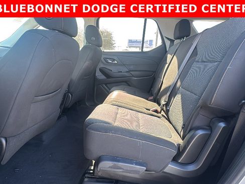 Used 2020 Chevrolet Traverse LT image 20