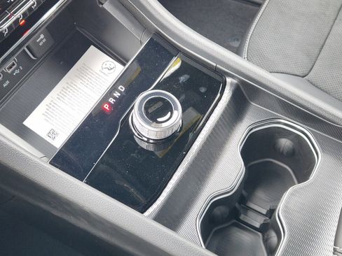 New 2025 Jeep Grand Cherokee L Laredo image 16