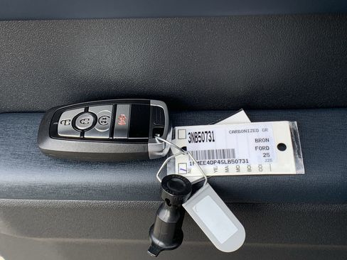 New 2025 Ford Bronco Heritage Edition image 28