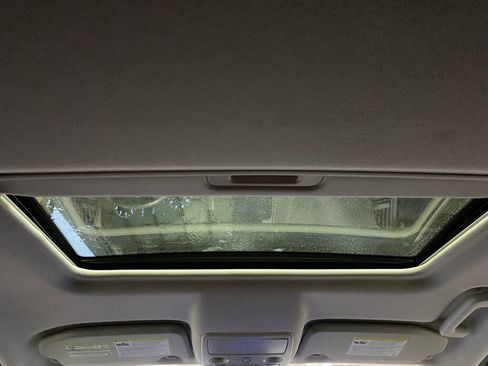 Used 2021 Ford EcoSport SE w/ SE Convenience Package image 16