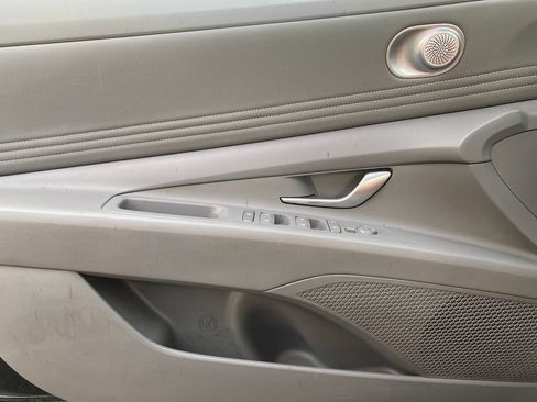 Used 2024 Hyundai Elantra SEL w/ Convenience Package FWD image 13