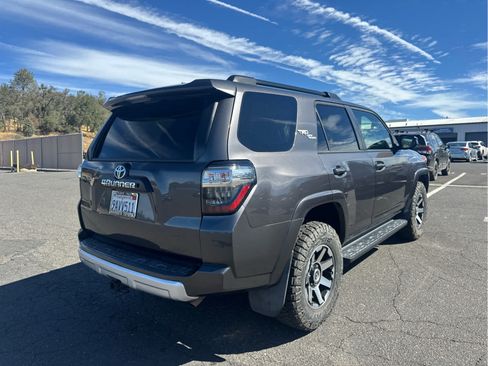 Used 2020 Toyota 4Runner TRD Off-Road AWD/4WD image 5