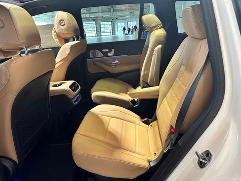 New 2026 Mercedes-Benz GLS 450 4MATIC image 14