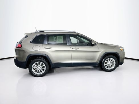 Used 2021 Jeep Cherokee Latitude FWD image 10