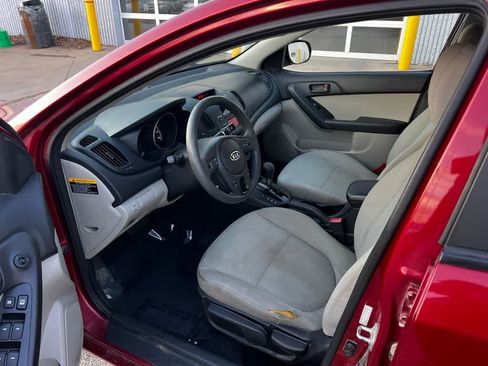 Used 2010 Kia Forte EX image 2