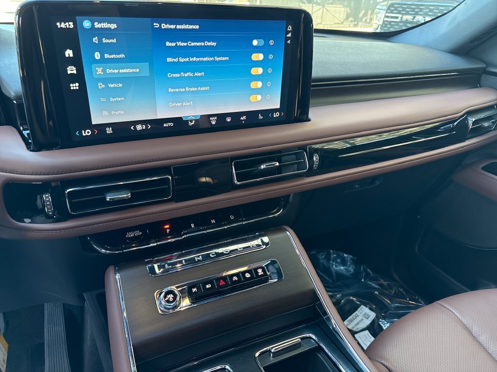 New 2027 Lincoln Aviator Reserve AWD/4WD image 17