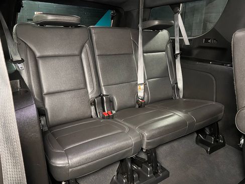Used 2024 Chevrolet Suburban Z71 w/ Off-Road Capability Package AWD/4WD image 26