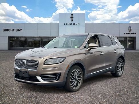 Used 2019 Lincoln Nautilus Reserve AWD/4WD image 2