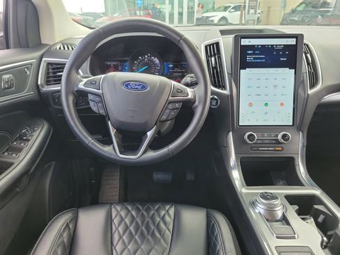 Used 2024 Ford Edge Titanium image 10