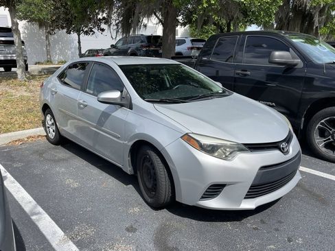 Used 2015 Toyota Corolla L image 2
