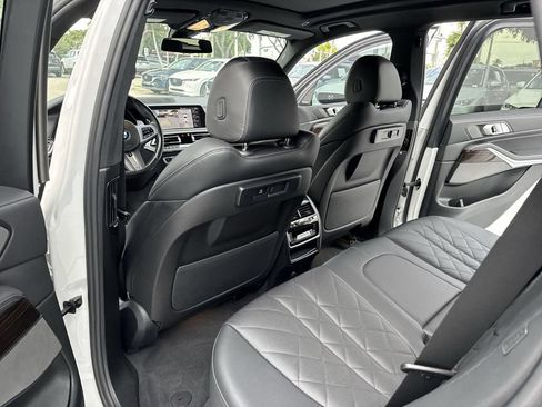 Used 2023 BMW X5 xDrive40i w/ M Sport Package AWD/4WD image 34