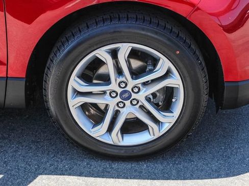 Used 2017 Ford Edge Titanium FWD image 12