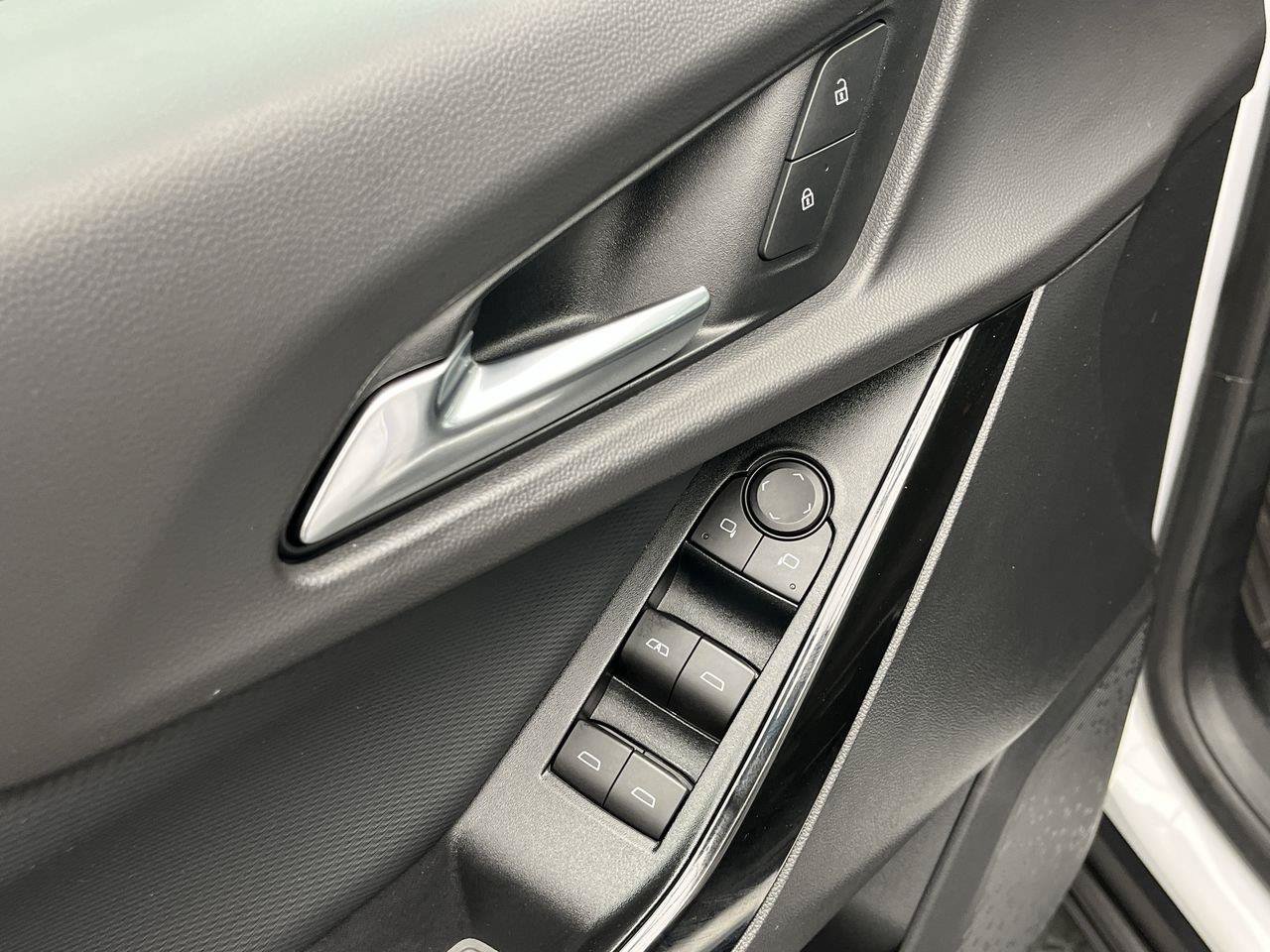 Certified 2026 Chevrolet Equinox LT AWD/4WD image 9