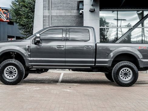 Used 2018 Ford F250 Platinum w/ Platinum Ultimate Package image 3