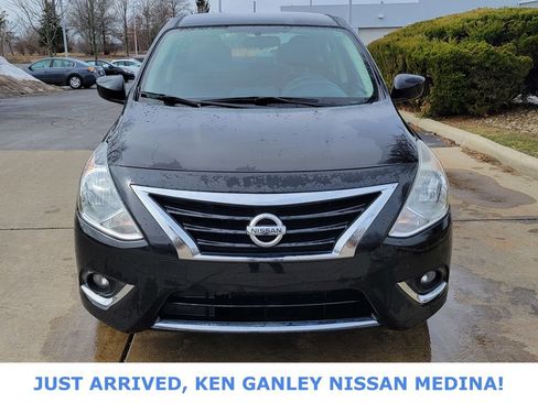 Used 2018 Nissan Versa SV w/ SV Special Edition Package image 7