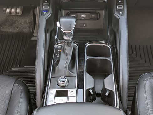 Certified 2022 Kia Telluride EX w/ EX Premium Package image 17