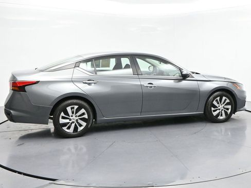 Used 2022 Nissan Altima 2.5 S FWD image 8