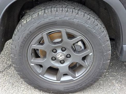 Certified 2025 Honda Pilot TrailSport image 12