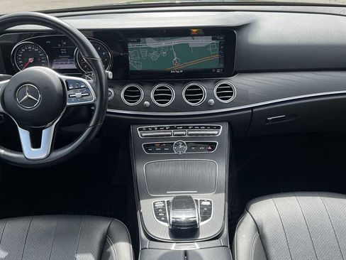 Certified 2019 Mercedes-Benz E 300 4MATIC image 27
