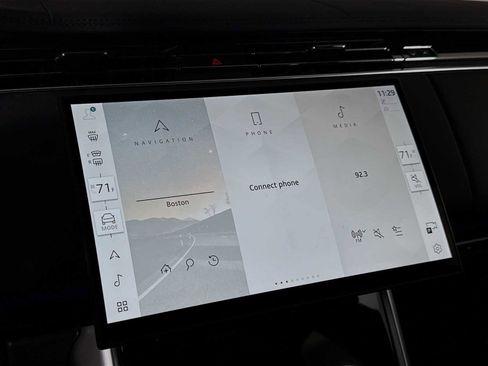 New 2026 Land Rover Range Rover SE image 14