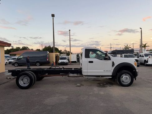 Used 2017 Ford F550 4x4 Regular Cab Super Duty image 6