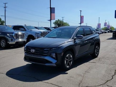 New 2025 Hyundai Tucson SEL FWD image 3