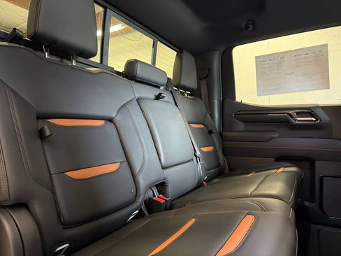 Used 2022 GMC Sierra 1500 AT4 w/ Sierra Safety Plus Package image 33