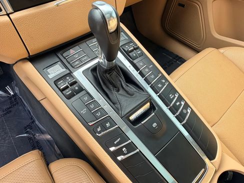 Used 2017 Porsche Macan AWD/4WD image 20