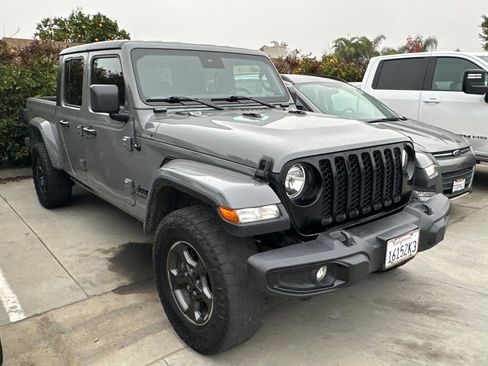 Used 2021 Jeep Gladiator Sport image 6