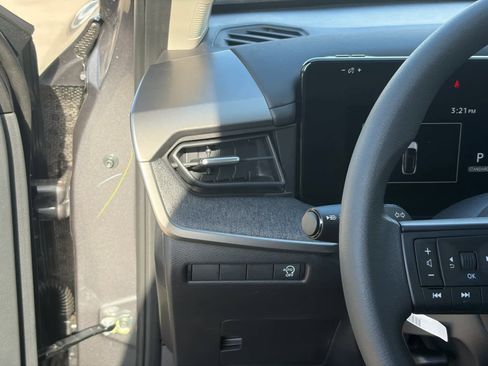 New 2026 Nissan Kicks S image 14