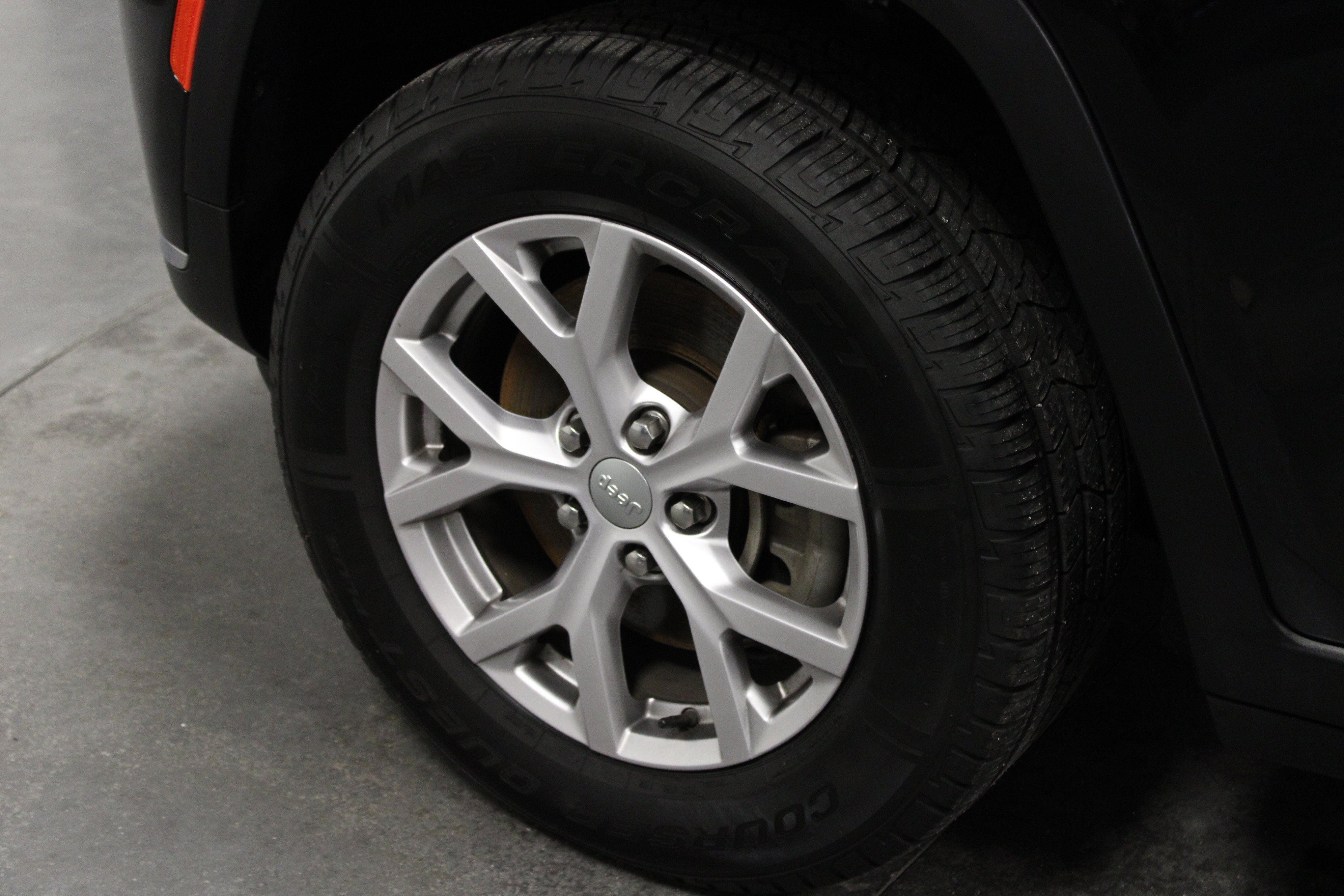 Used 2022 Jeep Grand Cherokee L Limited AWD/4WD image 10