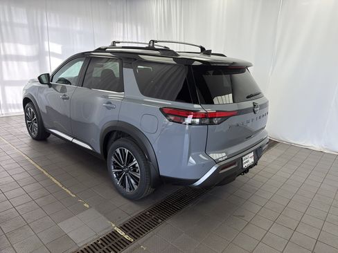 New 2026 Nissan Pathfinder Platinum w/ Cargo Package AWD/4WD image 7