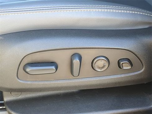 Used 2024 Buick Enclave Premium image 24