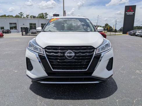 Used 2024 Nissan Kicks SV FWD image 8
