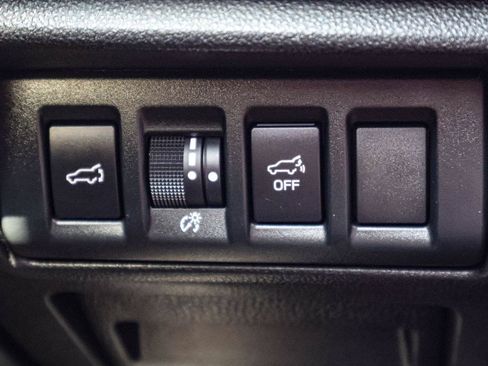 Used 2025 Subaru Outback Touring XT AWD/4WD image 30