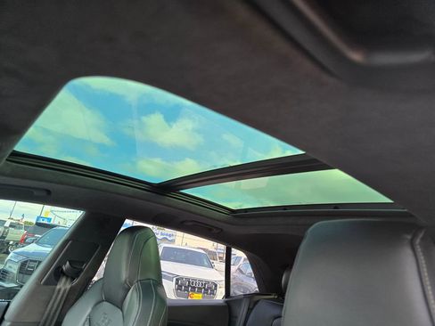 Used 2023 Audi RS Q8 w/ Black Optic Package image 5