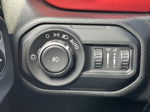 Used 2021 Jeep Wrangler Unlimited Rubicon image 13