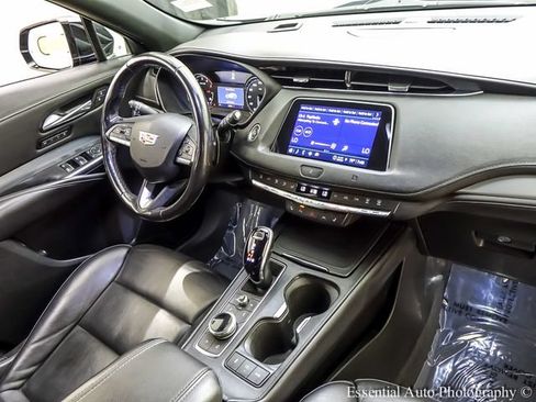 Used 2021 Cadillac XT4 Premium Luxury w/ Cold Weather Package FWD image 24