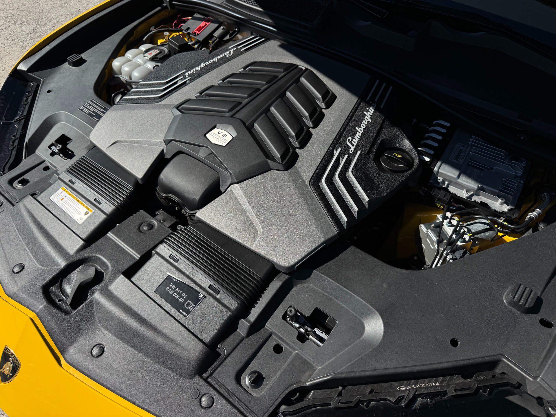 Used 2024 Lamborghini Urus Performante AWD/4WD image 95