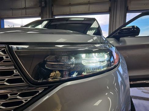 Used 2024 Ford Explorer Limited image 32