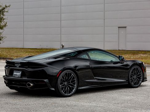 Used 2025 McLaren GTS image 32