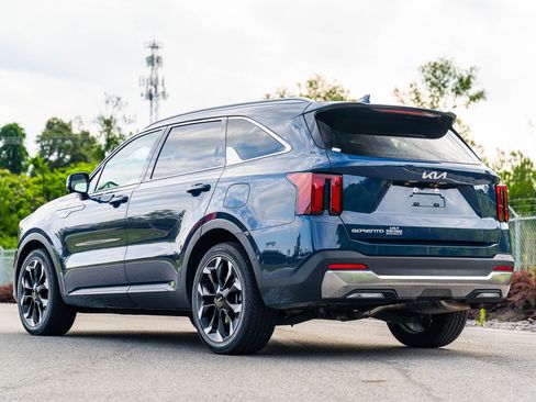 Used 2024 Kia Sorento SX FWD image 5