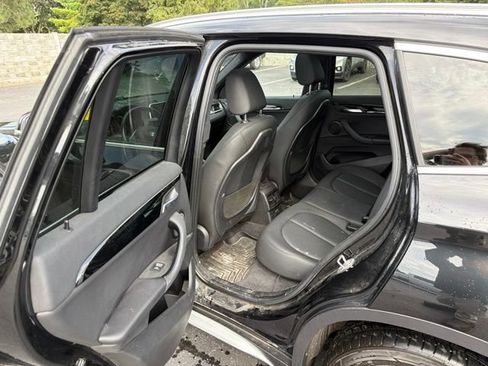 Used 2019 BMW X1 xDrive28i w/ Convenience Package AWD/4WD image 13
