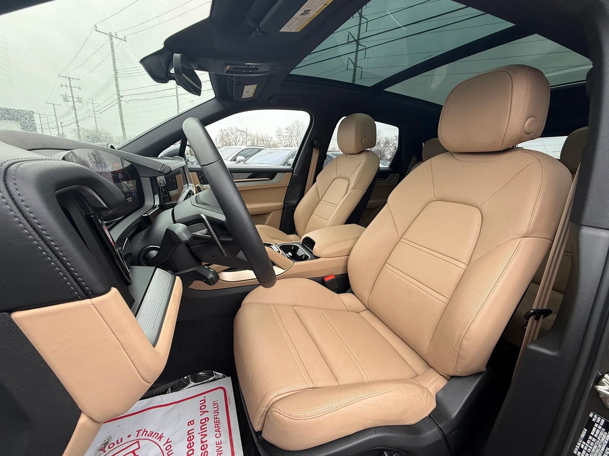 Used 2025 Porsche Cayenne E-Hybrid w/ Premium Package Plus AWD/4WD image 21