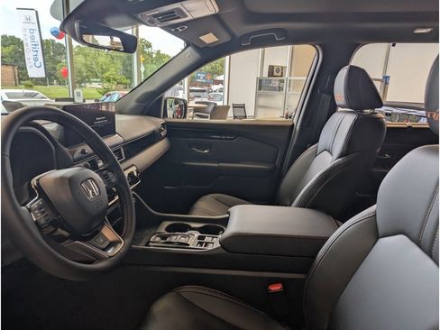 New 2026 Honda Pilot TrailSport image 12