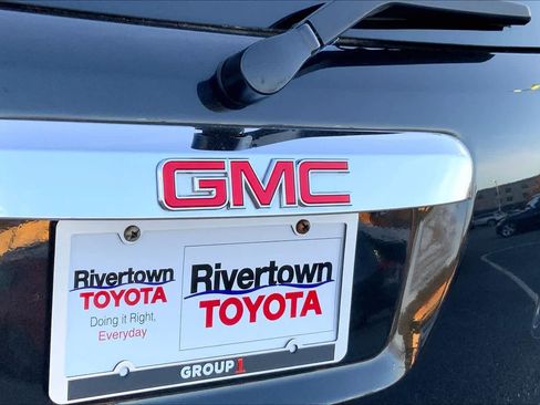 Used 2015 GMC Acadia SLT image 10