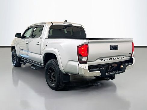Used 2022 Toyota Tacoma SR5 RWD image 6